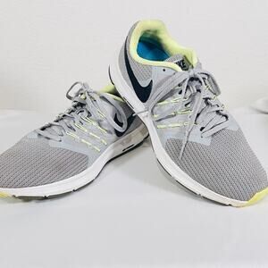 Nike Running Shoes Mens 9.5 Wolf Gray Run Swift Low Top Trainers Sneakers